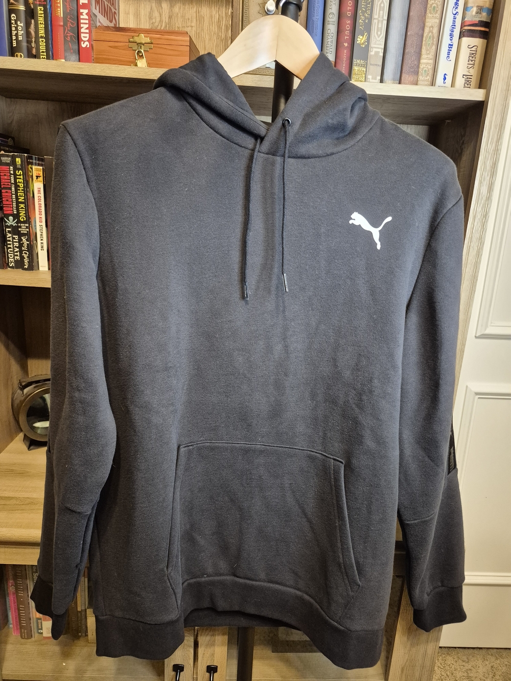 PUMA Men's Black Hoodie - Classic Logo Pullover C1 - Jjohn